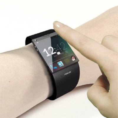 Sony y Vueling presentan la primera tarjeta de embarque wearable del mundo