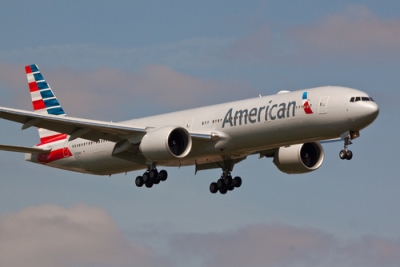 American Airlines invierte en la  experiencia  del cliente con art&iacute;culos de colecci&oacute;n en sus nuevos estuches de viaje