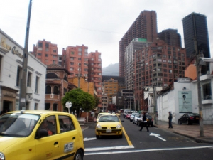 Capacitan a lustrabotas como gu&iacute;as tur&iacute;sticos en Bogot&aacute;