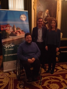 16 Establecimientos de Gij&oacute;n reciben el distintivo de accesibilidad tur&iacute;stica