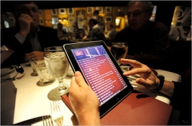 "Ya puedes consultar el men&uacute; del restaurante desde tu m&oacute;vil" aplicaci&oacute;n creada por hoteleros