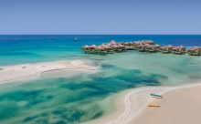 Los primeros bungal&oacute;s sobre el mar se inauguraron en Riviera Maya