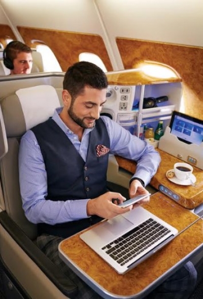 Emirates expande su oferta de wi fi gratuito a bordo