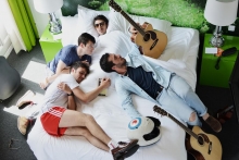 Hay una banda en mi habitaci&oacute;n.  Conciertos en realidad virtual para turistas