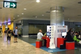 Los pasajeros extra&ntilde;a Internet gratuito en los aeropuertos espa&ntilde;oles